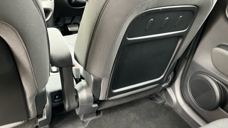 Hyundai INSTER 85kW 02 49kWh 5dr Auto Electric Hatchback